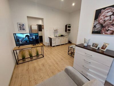 2 pokojowe Śródmiescie I piętro balkon- Prywatna kamienica