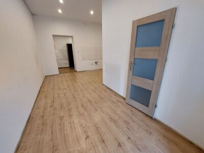 2 pokojowe Śródmiescie I piętro balkon- Prywatna kamienica