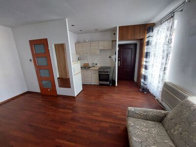 1-pokojowe Piotrkowska I piętro CO gazowe- Prywatna kamienica