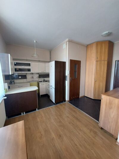 1 pokojowe  ok. Przybyszewskiego  z CO- Prywatna kamienica