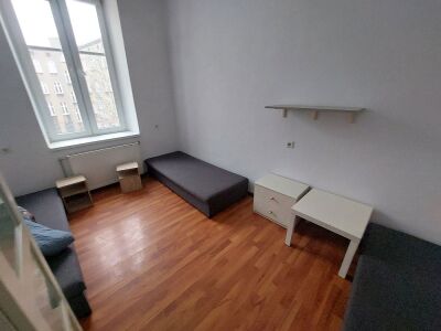 3 pokojowe ok. Placu Wolności CO gazowe- Prywatna kamienica