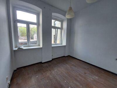 1 pokojowe Górna I piętro- Prywatna kamienica
