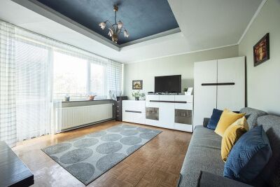 Solidny dom rodzinny- 700 m2 działki- Górna